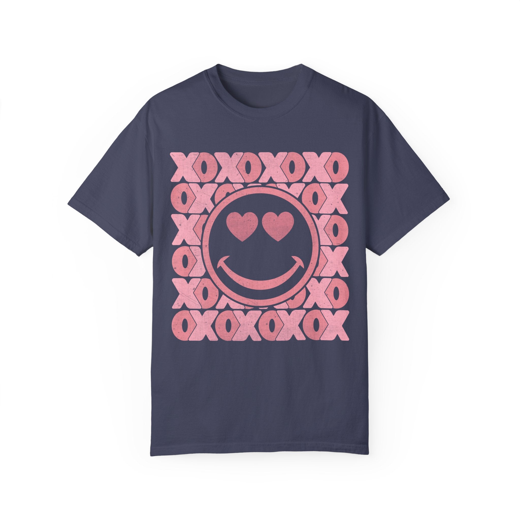 XOXO Smiley Face Shirt, Valentine Heart Shirt, Xoxo Shirt, Valentines Day Gift, Retro Love Shirt, Pink XOXO Smiley Face Tee