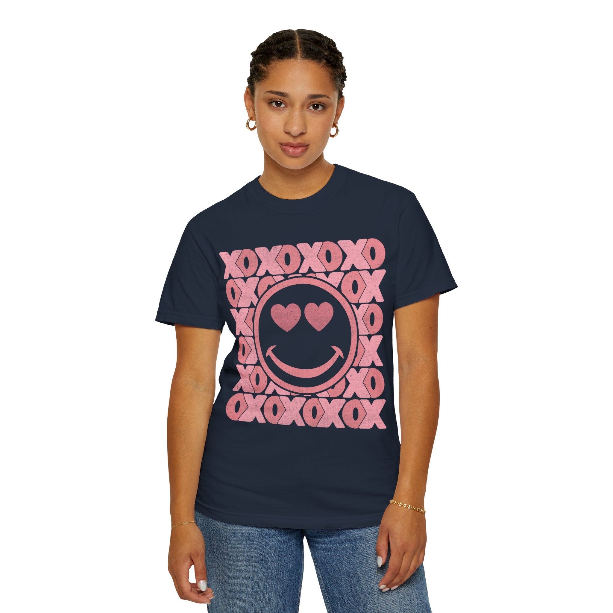 XOXO Smiley Face Shirt, Valentine Heart Shirt, Xoxo Shirt, Valentines Day Gift, Retro Love Shirt, Pink XOXO Smiley Face Tee