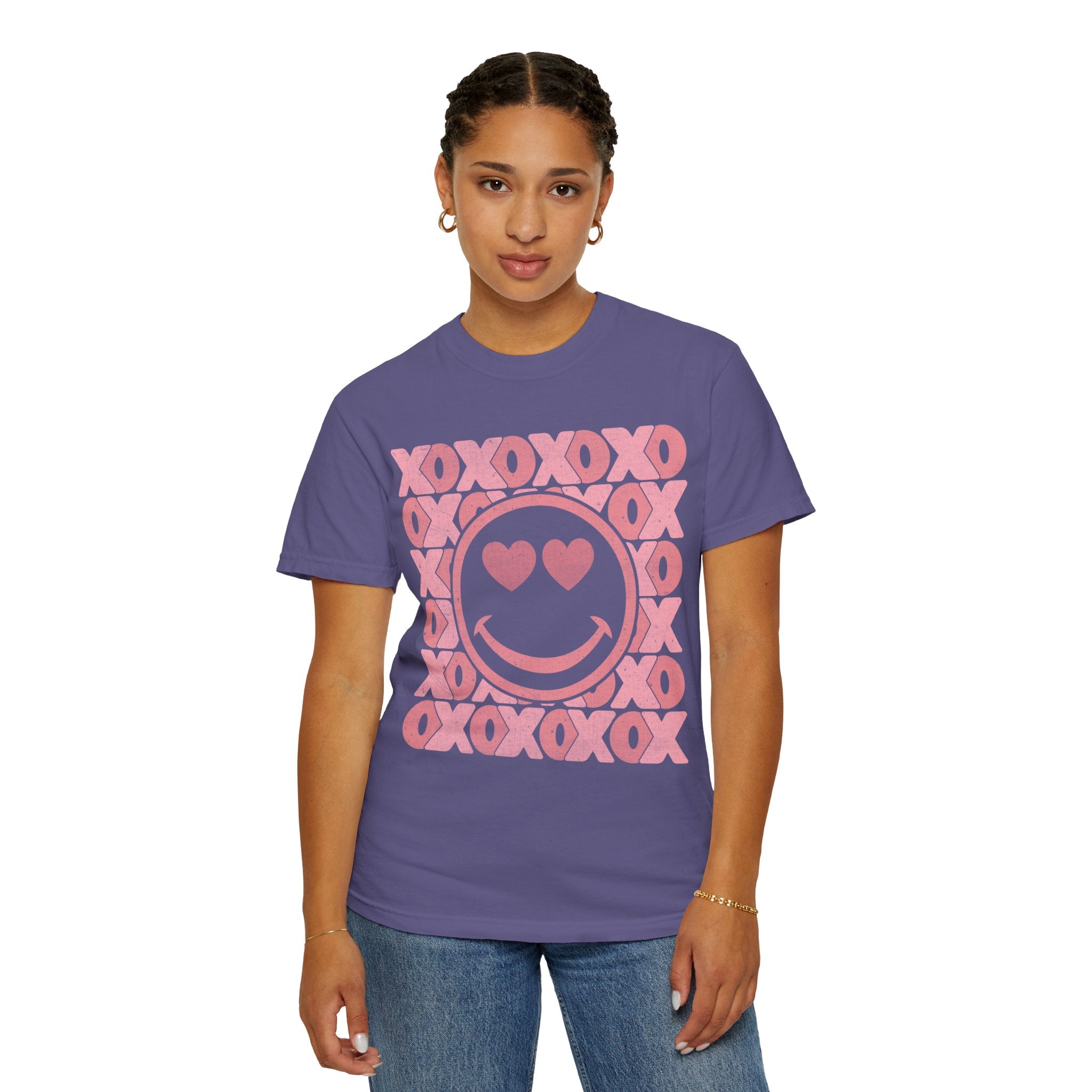 XOXO Smiley Face Shirt, Valentine Heart Shirt, Xoxo Shirt, Valentines Day Gift, Retro Love Shirt, Pink XOXO Smiley Face Tee