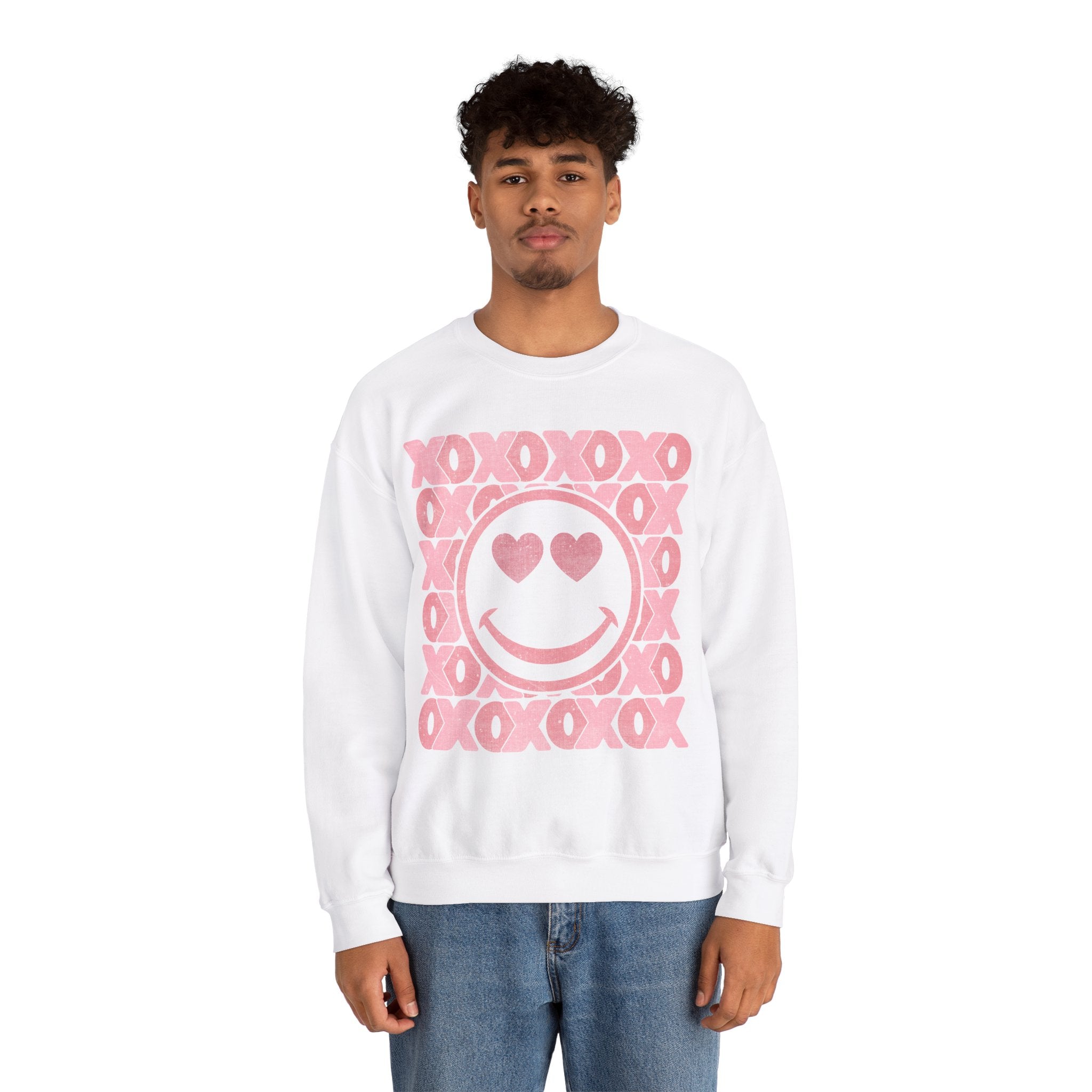 XOXO Smiley Face Sweatshirt, Valentines Smile Shirt, Retro Happy Face Crewneck, Trendy Sweatshirt, Cute Valentines Outfit