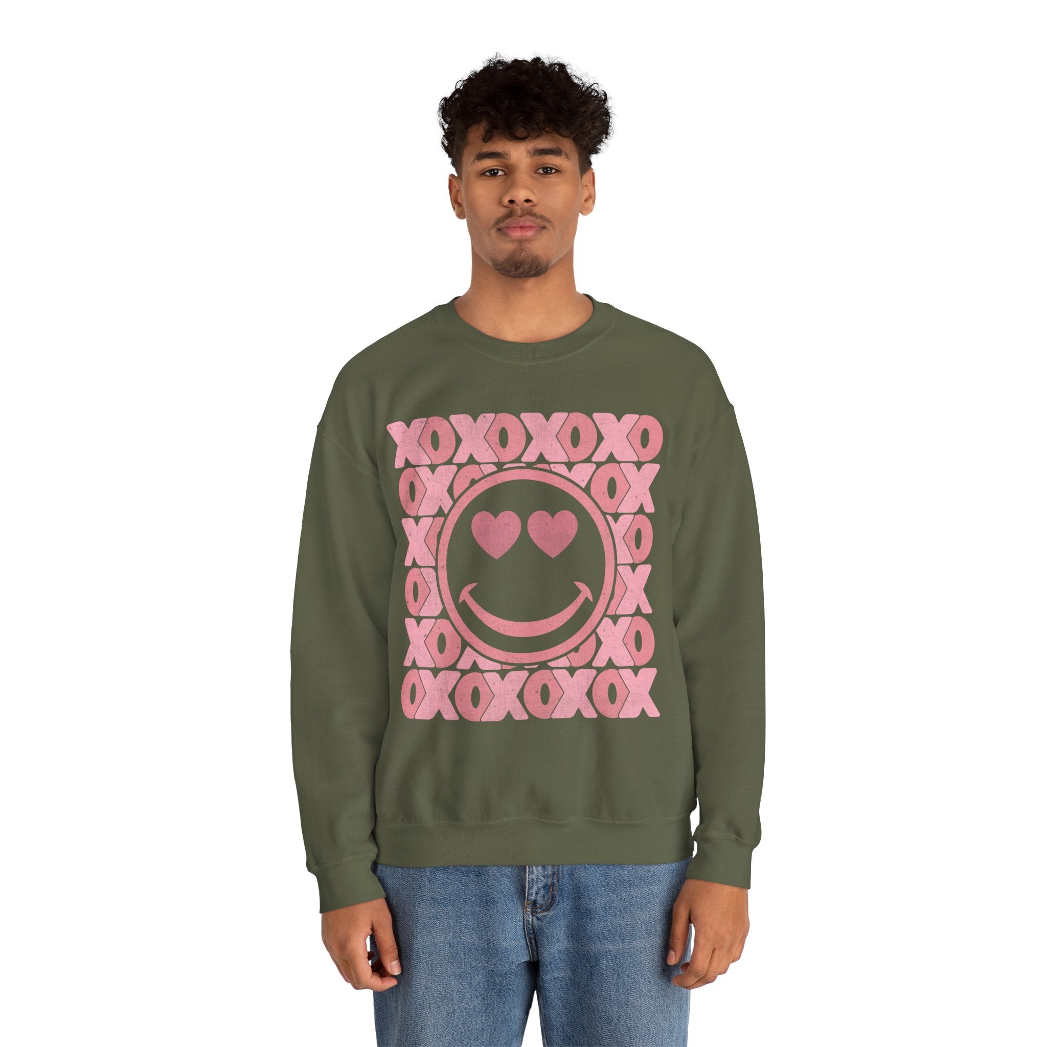 XOXO Smiley Face Sweatshirt, Valentines Smile Shirt, Retro Happy Face Crewneck, Trendy Sweatshirt, Cute Valentines Outfit